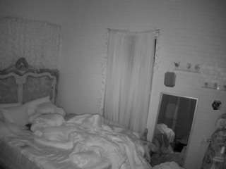 voyeurcam hornyhostel 03