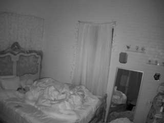 voyeurcam hornyhostel 03