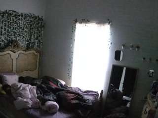 voyeurcam hornyhostel 03