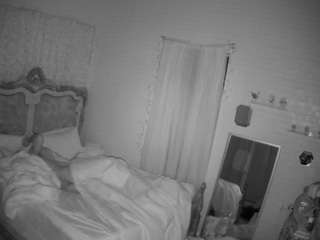 voyeurcam hornyhostel 03