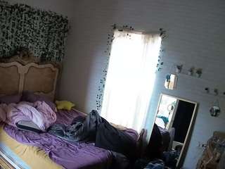 voyeurcam-hornyhostel-03