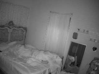 voyeurcam-hornyhostel-03