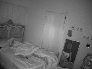 voyeurcam hornyhostel 03