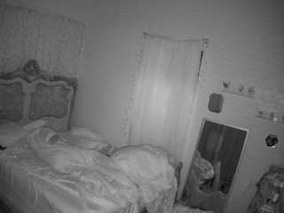 voyeurcam hornyhostel 03