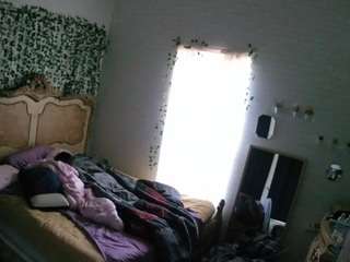 voyeurcam hornyhostel 03