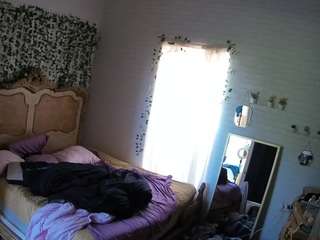 voyeurcam hornyhostel 03