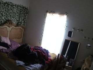 voyeurcam hornyhostel 03
