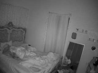 voyeurcam hornyhostel 03