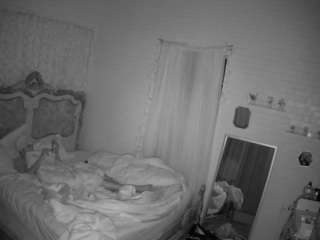 voyeurcam hornyhostel 03