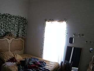 voyeurcam-hornyhostel-03