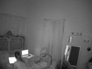 voyeurcam-hornyhostel-03