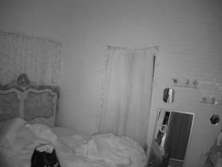 voyeurcam-hornyhostel-03