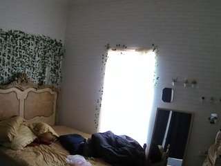 voyeurcam-hornyhostel-03