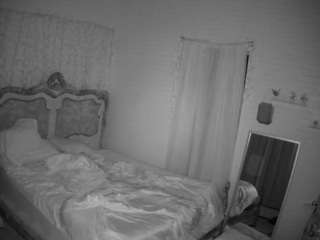 voyeurcam-hornyhostel-03