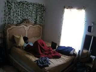 voyeurcam-hornyhostel-03