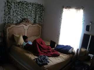 voyeurcam-hornyhostel-03