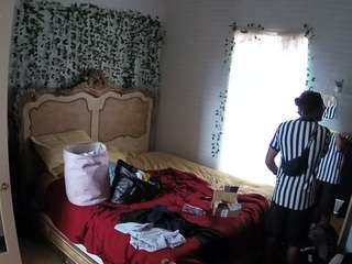 voyeurcam hornyhostel 03