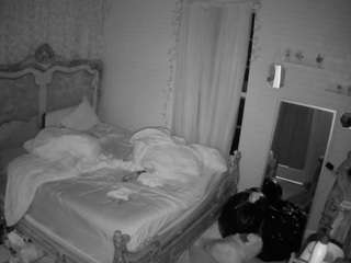voyeurcam hornyhostel 03