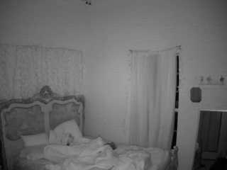 voyeurcam-hornyhostel-03