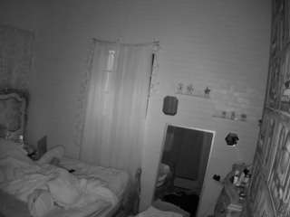 voyeurcam-hornyhostel-03 camsoda