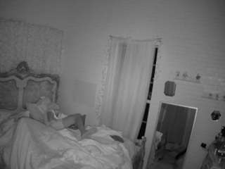 voyeurcam-hornyhostel-03