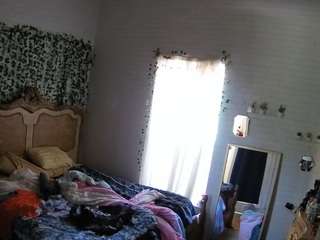 voyeurcam hornyhostel 03