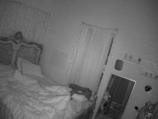voyeurcam-hornyhostel-03