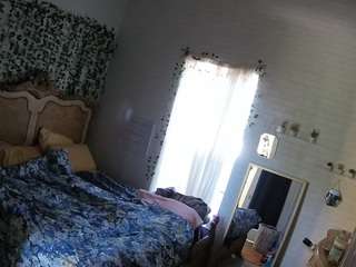 voyeurcam hornyhostel 03 live webcam on Soda Cams