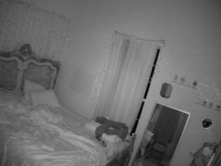 voyeurcam-hornyhostel-03