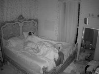 voyeurcam hornyhostel 03