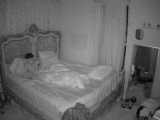 voyeurcam-hornyhostel-03