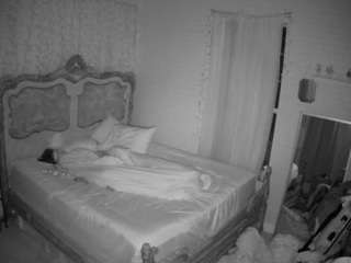 voyeurcam hornyhostel 03