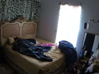 voyeurcam hornyhostel 03