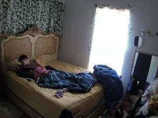 voyeurcam hornyhostel 03