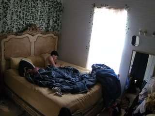 voyeurcam hornyhostel 03