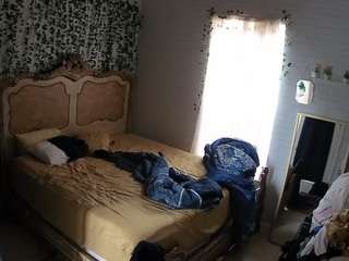 voyeurcam hornyhostel 03