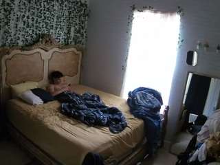 voyeurcam hornyhostel 03