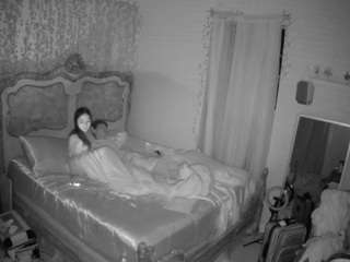 voyeurcam hornyhostel 03