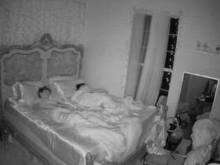 voyeurcam hornyhostel 03