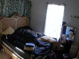 voyeurcam hornyhostel 03