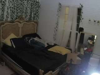 voyeurcam-hornyhostel-03 camsoda