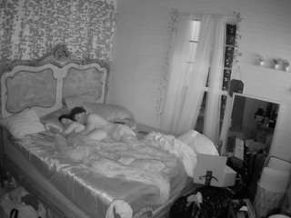 voyeurcam hornyhostel 03