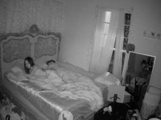 voyeurcam hornyhostel 03