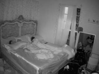voyeurcam hornyhostel 03