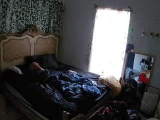 voyeurcam hornyhostel 03