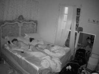 voyeurcam hornyhostel 03