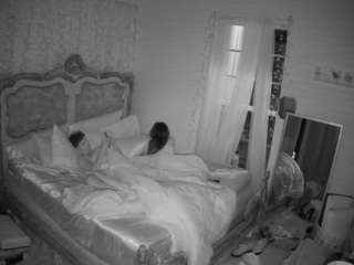 voyeurcam hornyhostel 03