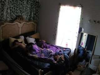 voyeurcam hornyhostel 03