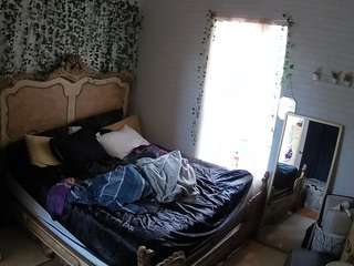 voyeurcam hornyhostel 03