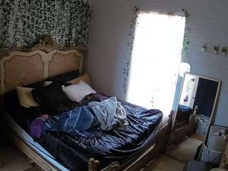 voyeurcam hornyhostel 03